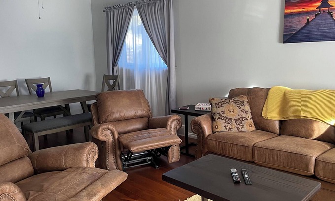 Moose Jaw House | 3-Bed House With Games Room
