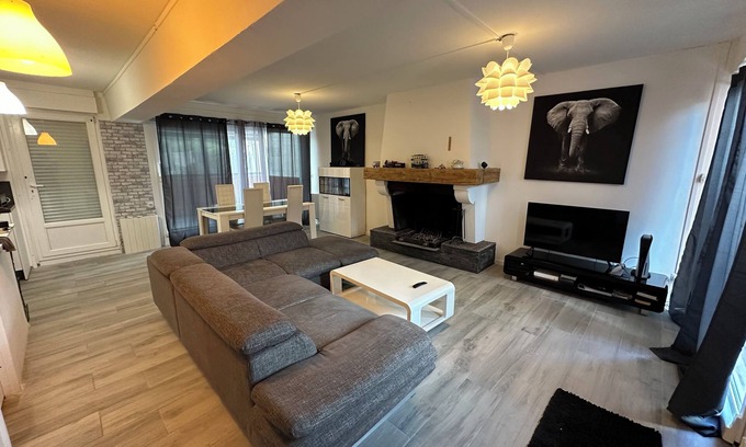 Herouville-Saint-Clair House | 3 Bedroom Private vacation home in Hérouville-Saint-Clair