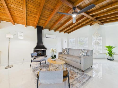 Surfside Estates House | 3 Bedroom 2 Bath Beachside House With Hot Tub!
