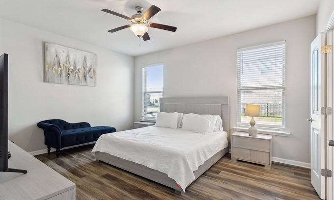 Slidell House | 3 bedroom/2 bath with Water front views