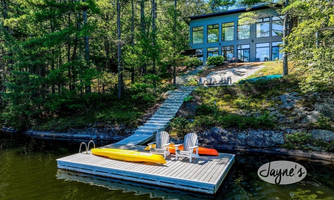 Gravenhurst Cottage | 3 bedroom 3 bath cottage on Loon Lake! New Build, Open Concept! All Season!