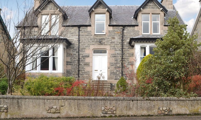 Grantown-on-Spey Cottage | 3 bedroom accommodation in Grantown-on-Spey