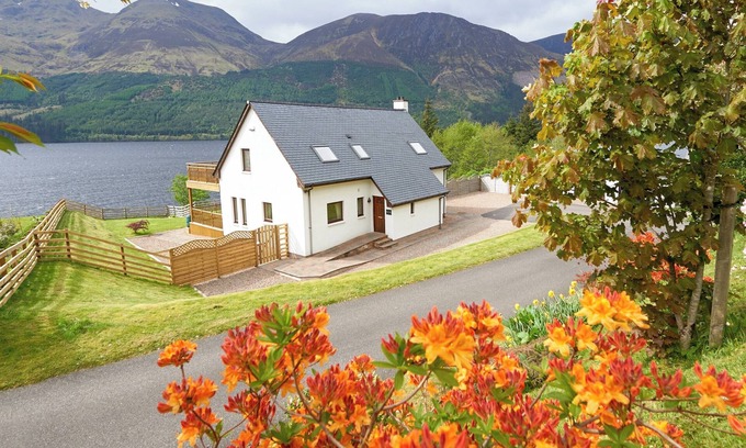 Spean Bridge Cottage | 3 bedroom accommodation in Letterfinlay, near Fort William