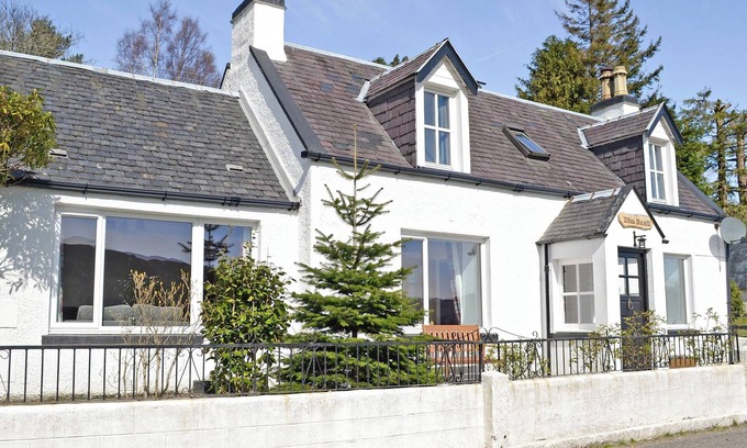 Lochcarron Cottage | 3 bedroom accommodation in Lochcarron, near Wester Ross