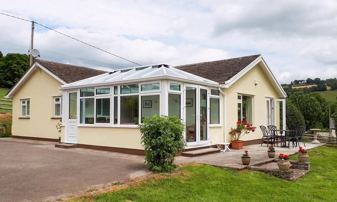 Crickhowell Cottage | 3 bedroom accommodation in Llangenny, near Crickhowell