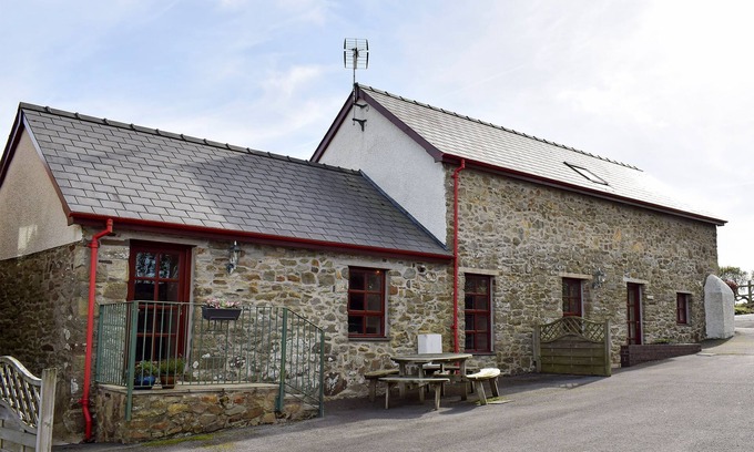 Tan-y-groes Cottage | 3 bedroom accommodation in Glynarthen, near Cardigan