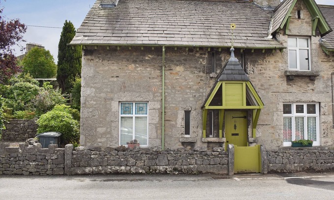 Arnside Cottage | 3 bedroom accommodation in Arnside, near Grange-over-Sands