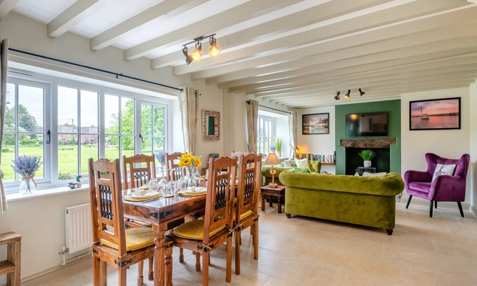 South Creake Cottage | 3 bedroom accommodation in South Creake, near Fakenham