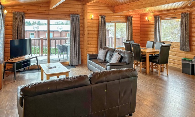 Greetham Ski Chalet | 3 bedroom accommodation in Greetham