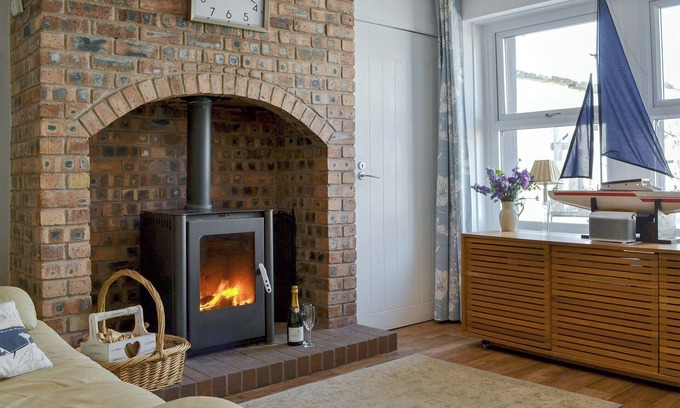 Allonby Cottage | 3 bedroom accommodation in Allonby, near Maryport