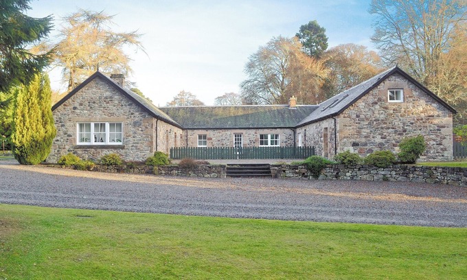 Scaniport Cottage | 3 bedroom accommodation in Scaniport, near Inverness