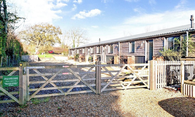 Ningwood Cottage | 3 bedroom accommodation in Wellow, near Yarmouth