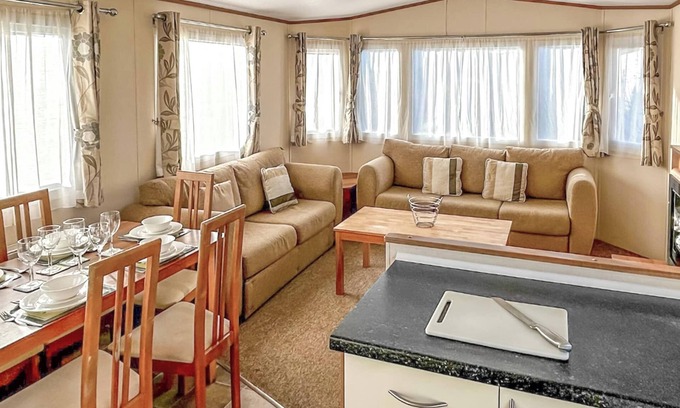 Ningwood House | 3 bedroom accommodation in Newbridge, Nr Yarmouth