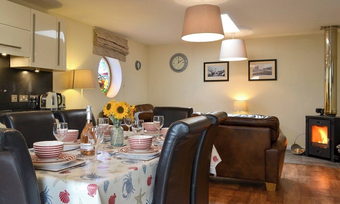 Allonby Cottage | 3 bedroom accommodation in Allonby, near Maryport