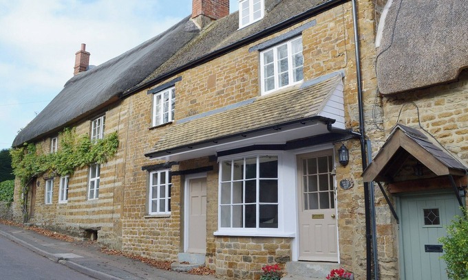 Hook Norton Cottage | 3 bedroom accommodation in Hook Norton, near Chipping Norton