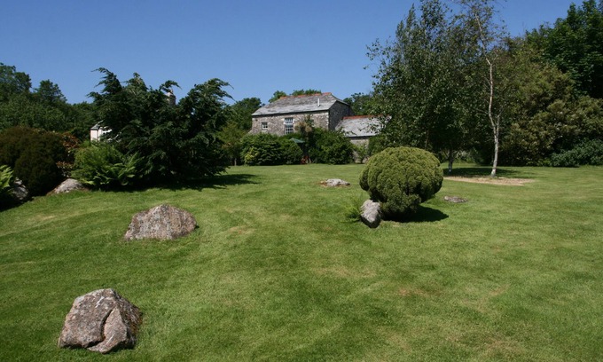 Blisland House | 3 Bedroom Accommodation in Two Acres of Gardens on edge of village of Blisland