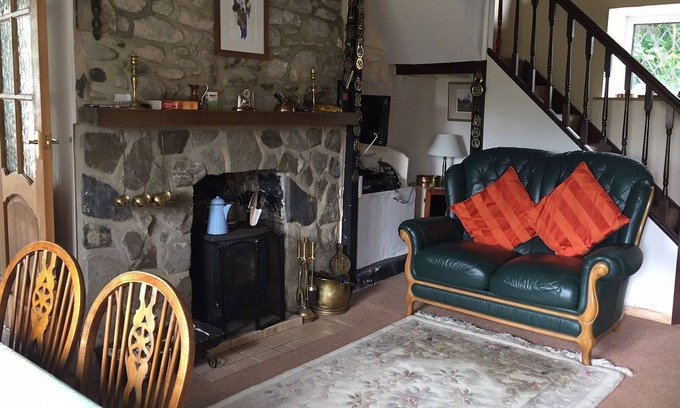 Carno Cottage | 3 bedroom accommodation in Carno, near Newtown