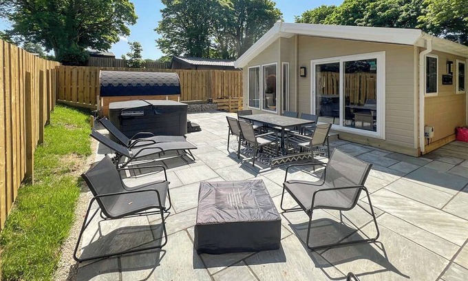 Leedstown Ski Chalet | 3 bedroom accommodation in Hayle