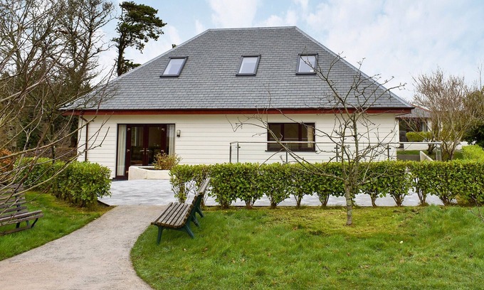 Truro Cottage | 3 bedroom accommodation in Towan Cross, near Mount Hawke