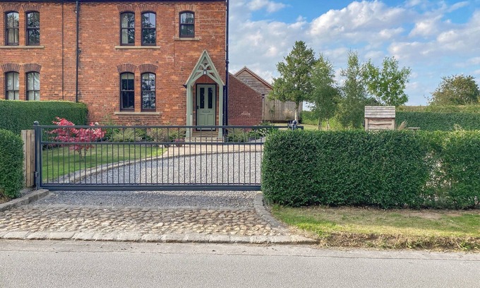 York Cottage | 3 bedroom accommodation in Whixley, near York