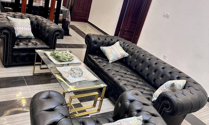 Douala Apartment | 3 Bedroom Apartment Bonapriso
