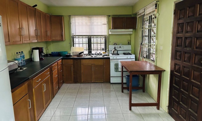 Picard Apartment | 3-bedroom apartment in lovely Portsmouth with WiFi