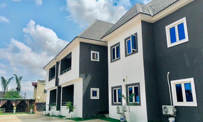 Enugu Apartment | 3 bedroom apartment furnished Mjhomes