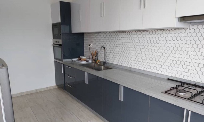 Dakar Apartment | 3-bedroom apartment living room, one bathroom for each bedroom