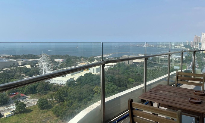 Barangay 76 Condo | 3-bedroom condo facing Manila Bay: amazing sunset at SMDC Coast Residences