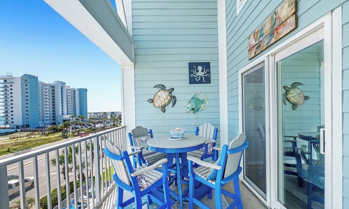 Ono Island Condo | 3-bedroom condo in beautiful Orange Beach w/Pool & fitness room, Deeded Parking