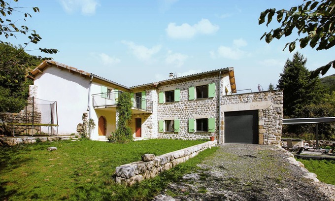 Mayres House | 3 bedroom cozy home in Mayres