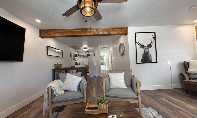 Scott City House | 3-bedroom duplex house in peaceful Scott City with free WiFi