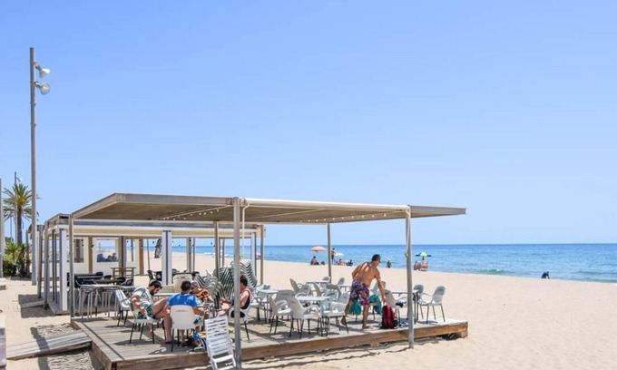 Sant Salvador Apartment | 3-bedroom flat on the beachfront, in Sant Salvador