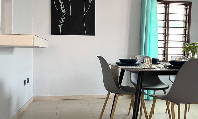 Abomey-Calavi House | 3-Bedroom Holiday Home - La Casa Cotonou