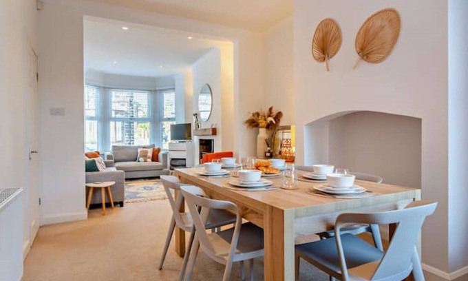 Harrogate House | 3-bedroom home with flexible bed layout and free, unrestricted parking