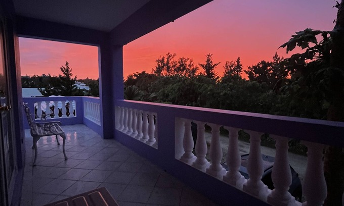 Somerset Village House | 3 bedroom home with pool