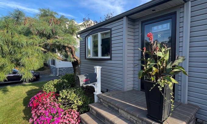Plainview House | 3-bedroom house in Plainview, 5 minutes from the Ryder cup golf tournament