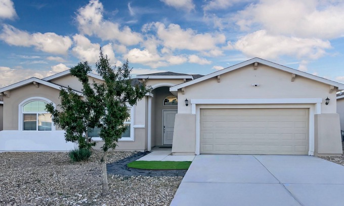 Hobbs House | 3-bedroom house in welcoming Hobbs with WiFi, AC