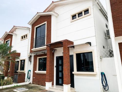 La Aurora House | 3 bedroom house, private pool, BBQ, parking