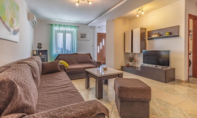 Kavran House | 3 bedroom lovely home in Kavran