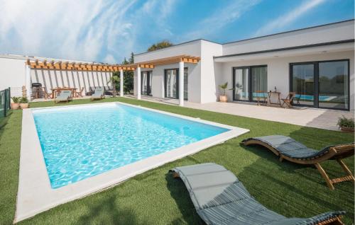 Krmed House | 3 Bedroom Pet Friendly Home In Krmed