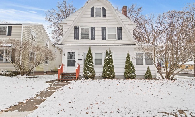 Charlotte House | 3-Bedroom Private Home with Game Room, Fully Fenced, Near Lake Ontario Shoreline