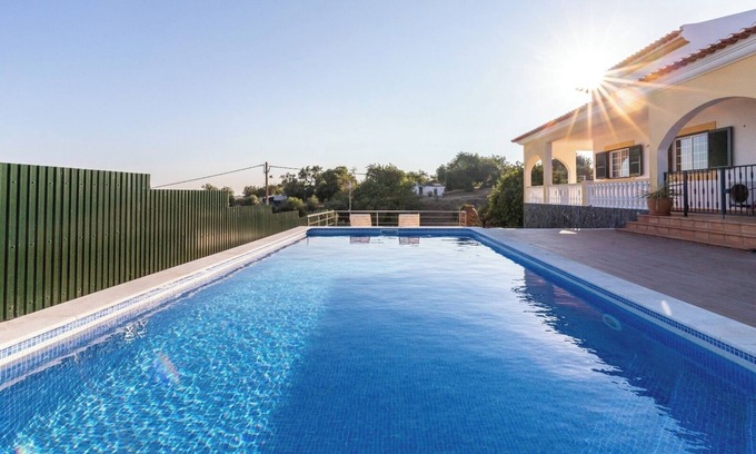 Vila Nova De Cacela Villa | 3 bedroom villa with pool, garden and parking space