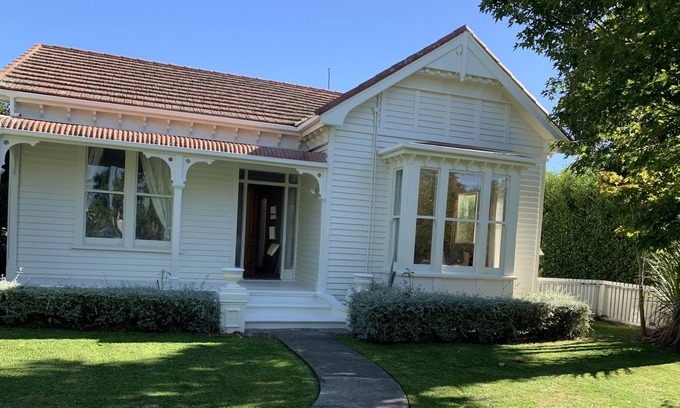Rangiora House | 3 bedroom renovated Villa