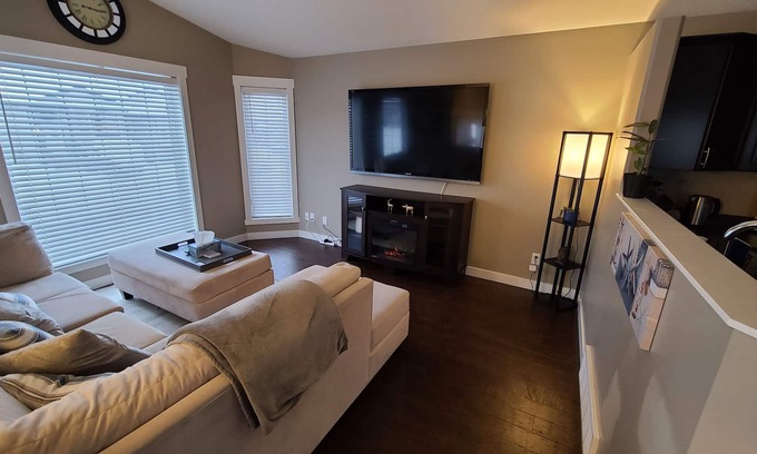 Grande Prairie House | 3 Bedroom Suite - Fully Stocked, Clean and Pet Friendly!