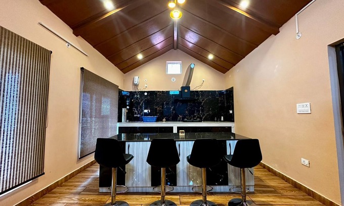 Kausani House | 3-bedroom villa in pleasant Himalayan town Kausani, Uttarakhand, India with WiFi