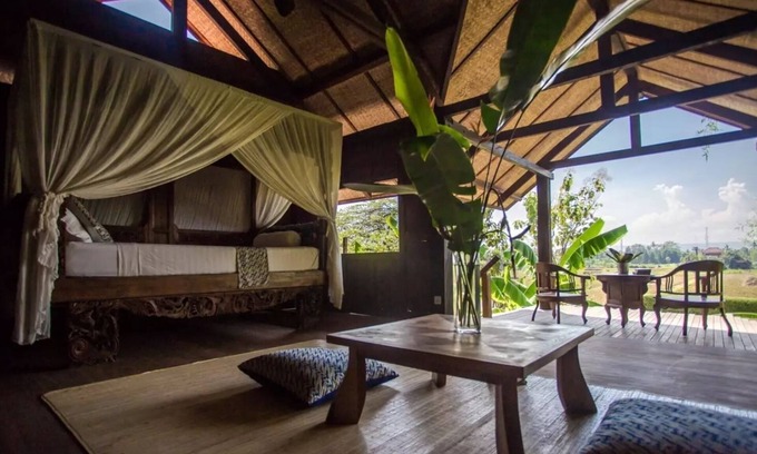 Timbulharjo Bed & Breakfast | 3 bedroom Wooden Bungalow at Jogjakarta