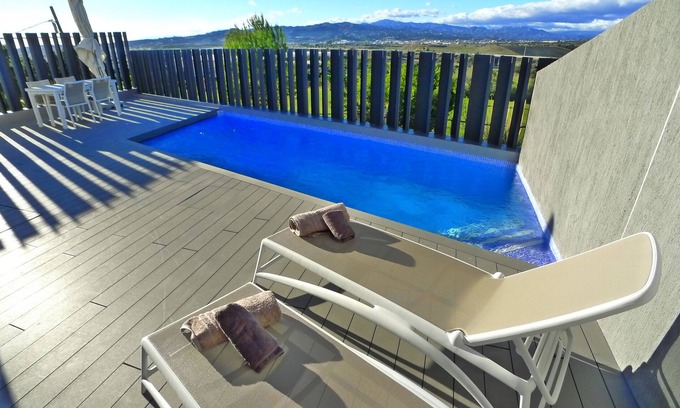 Caleta de Velez House | 3 Bedrooms | Baviera 43 | CG R1284