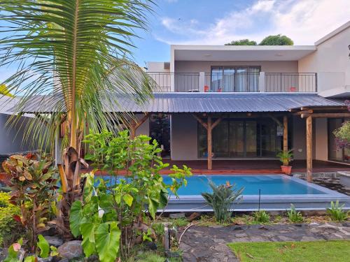 Beau Bassin - Rose Hill Apartment | 3 bedrooms -swimming pool- fully equipped kitchen
