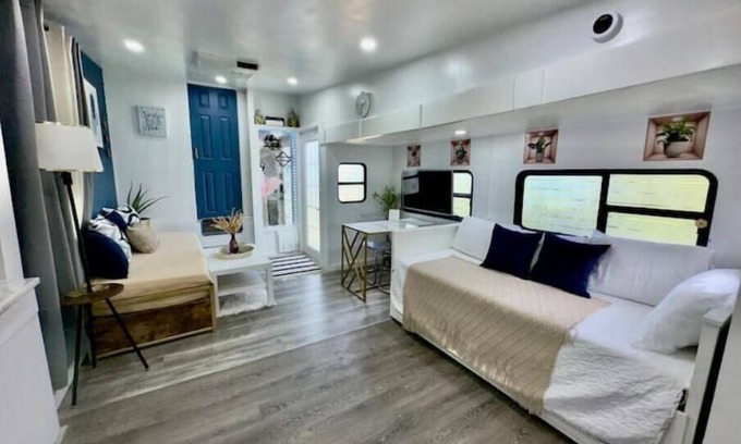 North Miami House | 3 Beds-Entire Place -Beach 10 minutes